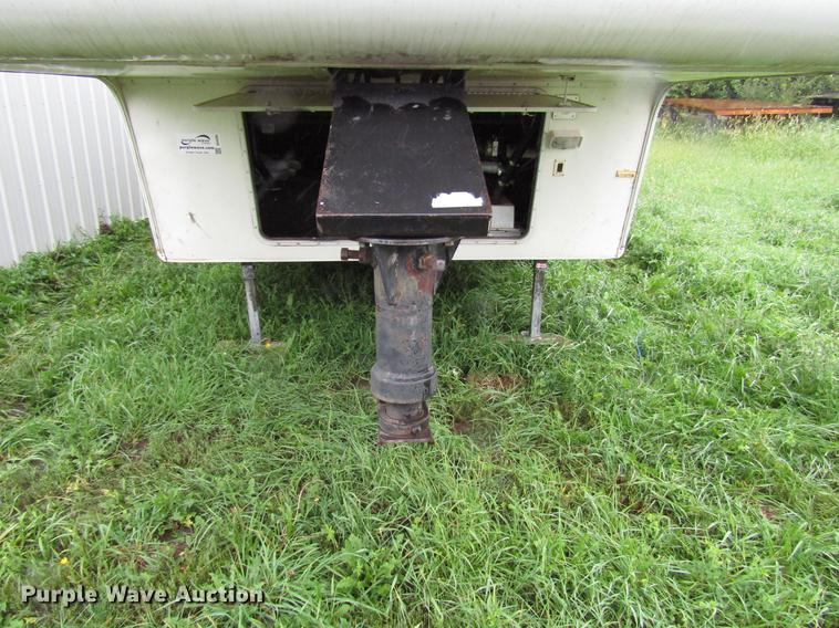 image for item DD4288 2001 Forest River Wildcat camper