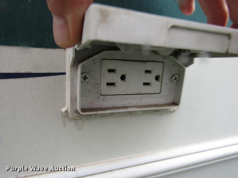 image for item DD4288 2001 Forest River Wildcat camper