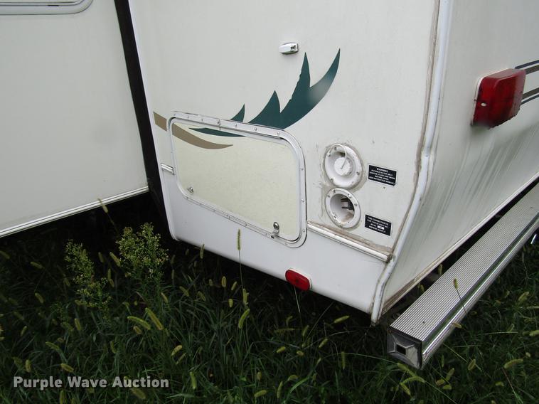 image for item DD4288 2001 Forest River Wildcat camper