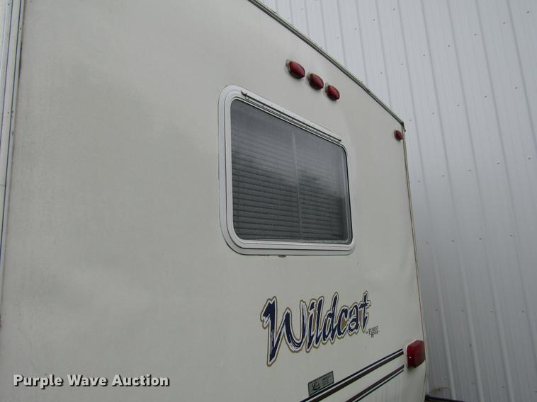 image for item DD4288 2001 Forest River Wildcat camper