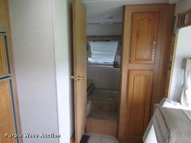 image for item DD4288 2001 Forest River Wildcat camper