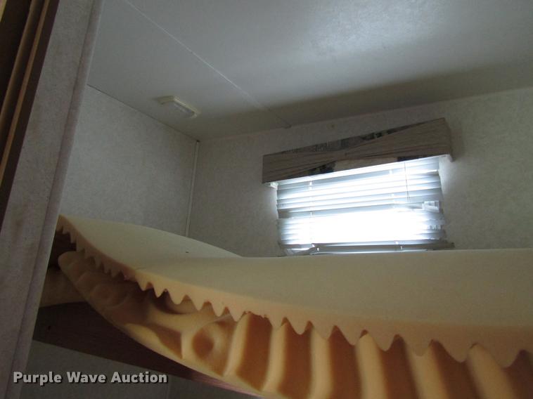 image for item DD4288 2001 Forest River Wildcat camper