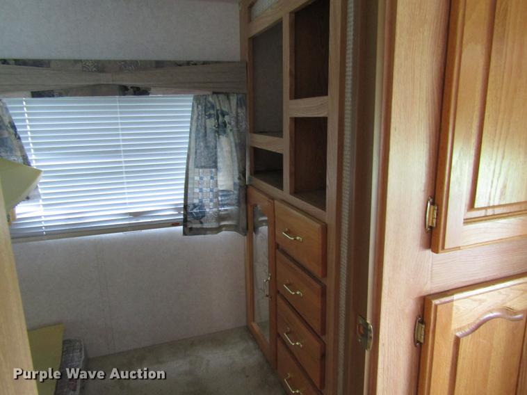 image for item DD4288 2001 Forest River Wildcat camper