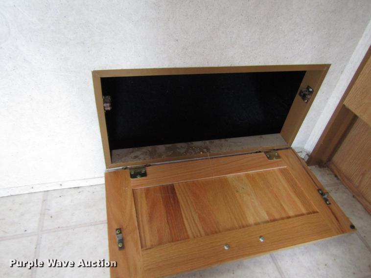 image for item DD4288 2001 Forest River Wildcat camper