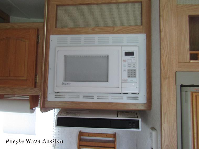 image for item DD4288 2001 Forest River Wildcat camper