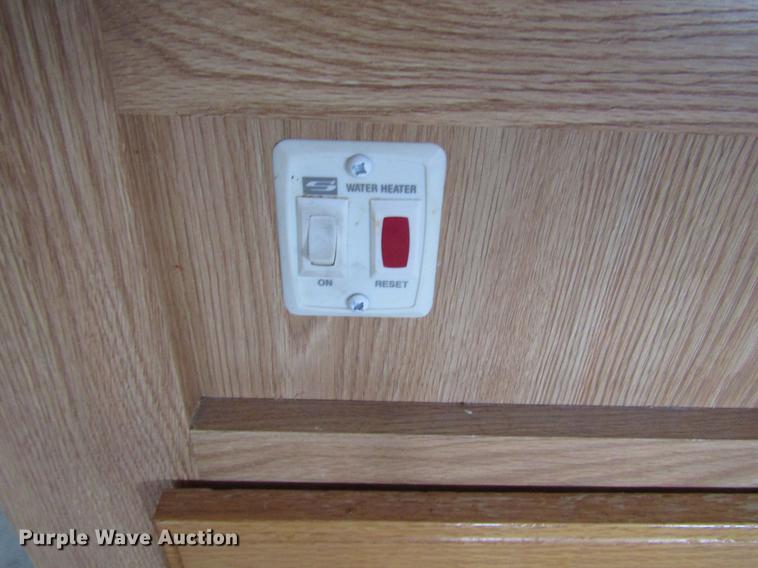 image for item DD4288 2001 Forest River Wildcat camper