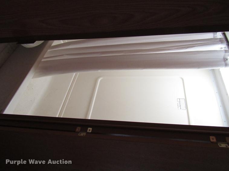 image for item DD4288 2001 Forest River Wildcat camper