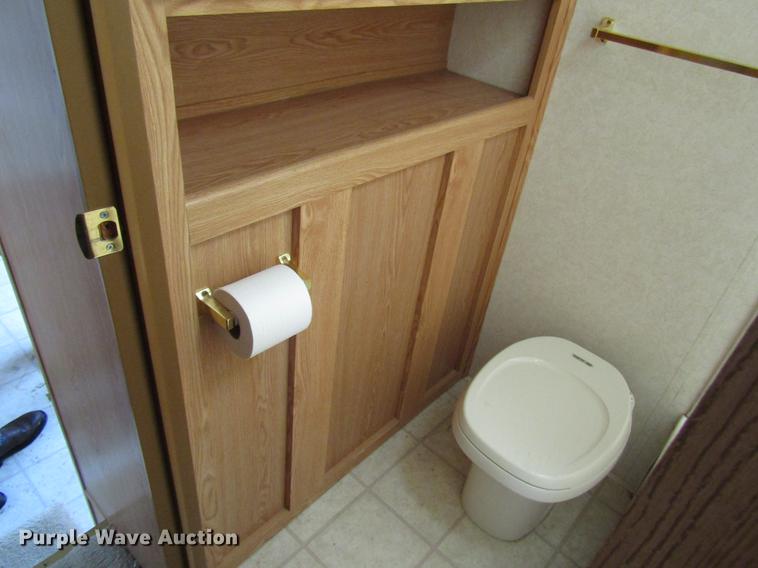 image for item DD4288 2001 Forest River Wildcat camper