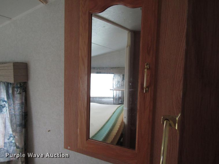 image for item DD4288 2001 Forest River Wildcat camper