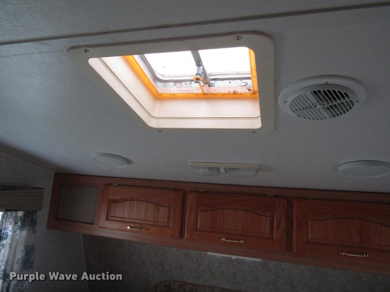 image for item DD4288 2001 Forest River Wildcat camper