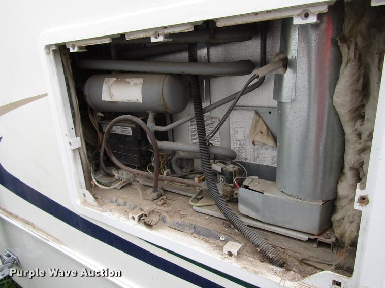 image for item DD4288 2001 Forest River Wildcat camper