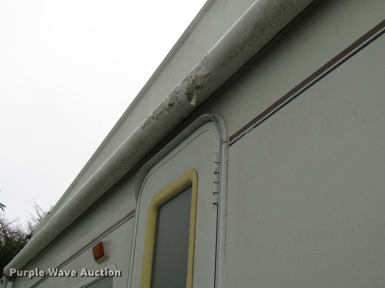 image for item DD4288 2001 Forest River Wildcat camper