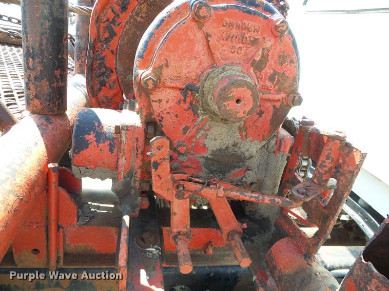 image for item DD5832 1988 Ford F800 flatbed truck