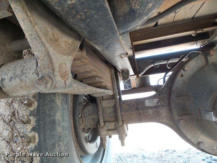 image for item DD5832 1988 Ford F800 flatbed truck