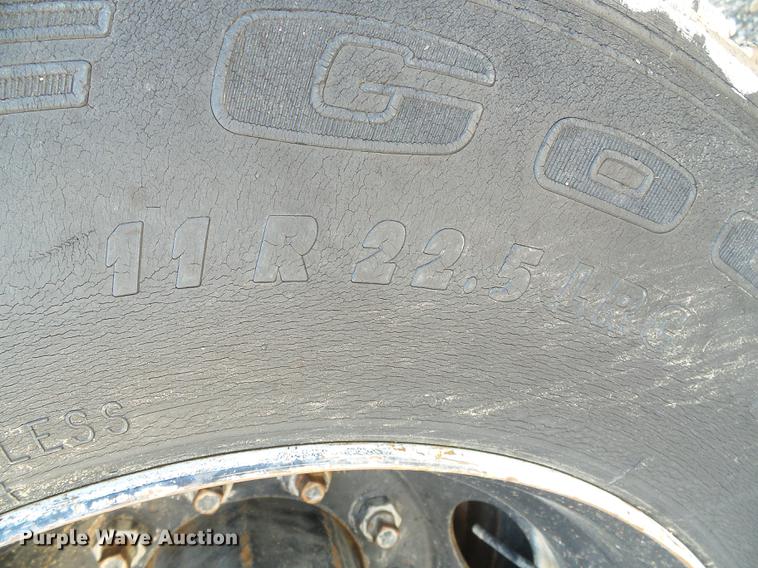 image for item DD5832 1988 Ford F800 flatbed truck