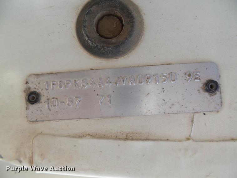 image for item DD5832 1988 Ford F800 flatbed truck