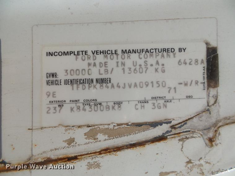 image for item DD5832 1988 Ford F800 flatbed truck