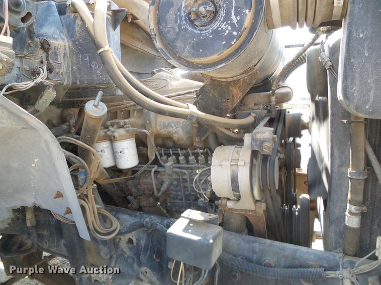 image for item DD5832 1988 Ford F800 flatbed truck