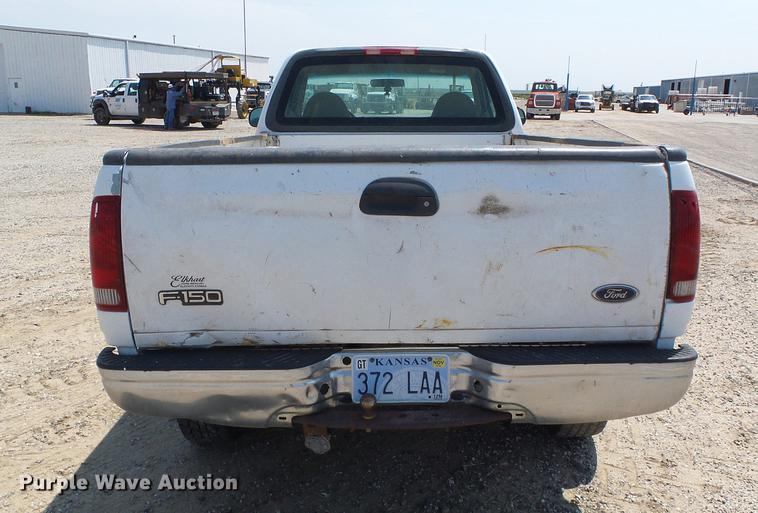 image for item DD5833 2001 Ford F150 XL pickup truck