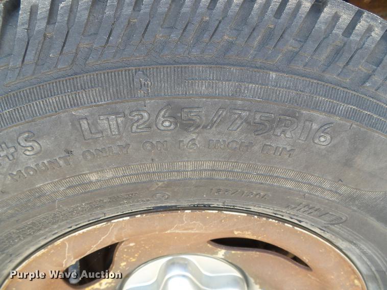 image for item DD5833 2001 Ford F150 XL pickup truck