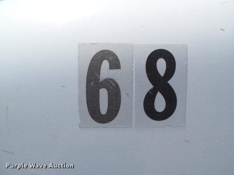 image for item DD5833 2001 Ford F150 XL pickup truck