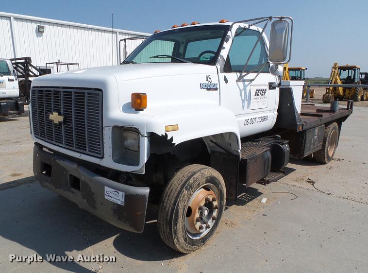 image for item DD5838 1995 Chevrolet Kodiak C5500 flatbed truck