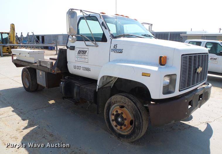 image for item DD5838 1995 Chevrolet Kodiak C5500 flatbed truck