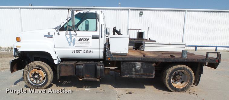 image for item DD5838 1995 Chevrolet Kodiak C5500 flatbed truck