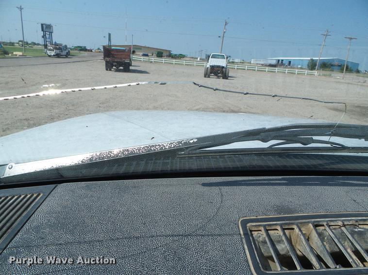 image for item DD5838 1995 Chevrolet Kodiak C5500 flatbed truck