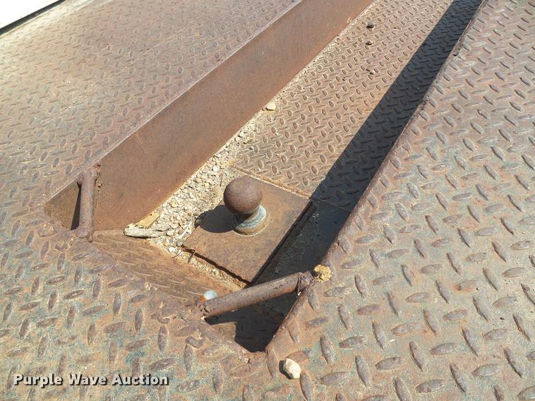 image for item DD5838 1995 Chevrolet Kodiak C5500 flatbed truck