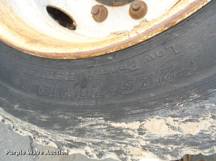 image for item DD5838 1995 Chevrolet Kodiak C5500 flatbed truck