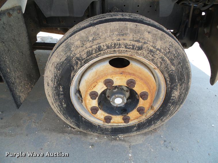 image for item DD5838 1995 Chevrolet Kodiak C5500 flatbed truck