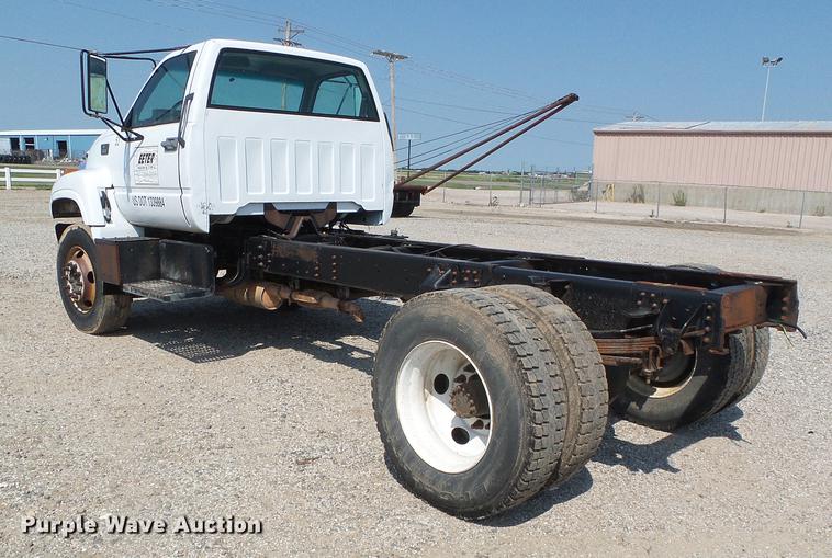 image for item DD5839 1999 Chevrolet C6500 truck cab and chassis