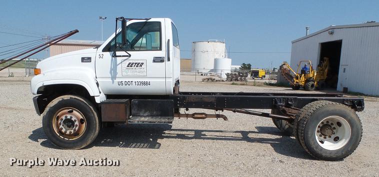 image for item DD5839 1999 Chevrolet C6500 truck cab and chassis