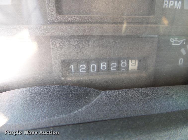 image for item DD5839 1999 Chevrolet C6500 truck cab and chassis