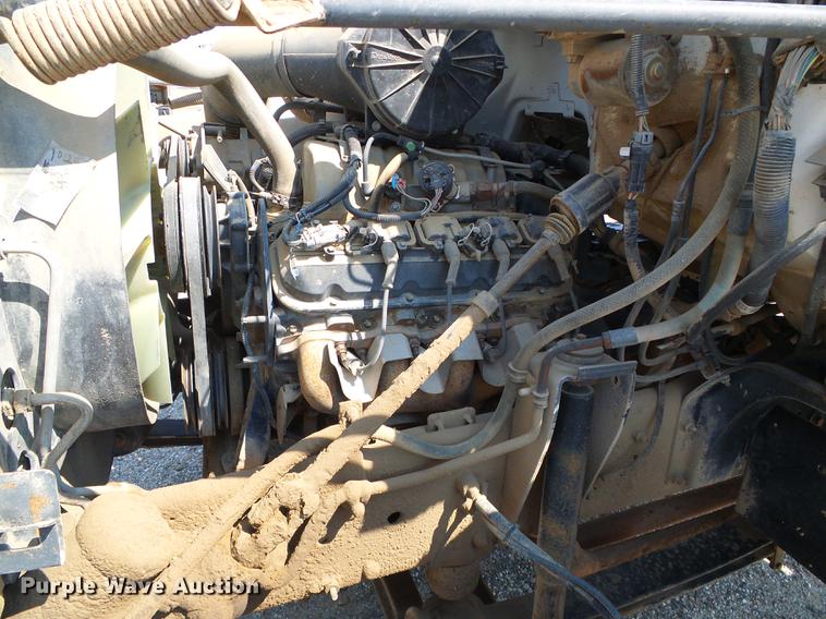 image for item DD5839 1999 Chevrolet C6500 truck cab and chassis