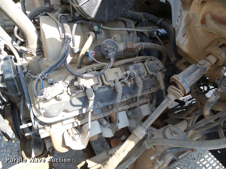 image for item DD5839 1999 Chevrolet C6500 truck cab and chassis