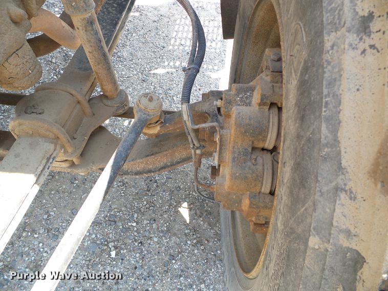 image for item DD5839 1999 Chevrolet C6500 truck cab and chassis