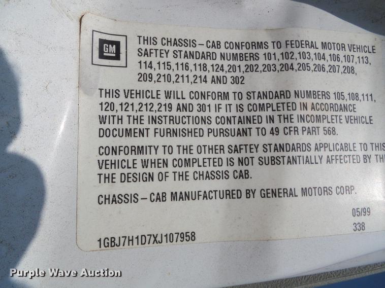 image for item DD5839 1999 Chevrolet C6500 truck cab and chassis