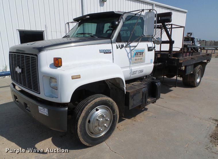 image for item DD5840 1995 Chevrolet Kodiak C5500 flatbed truck