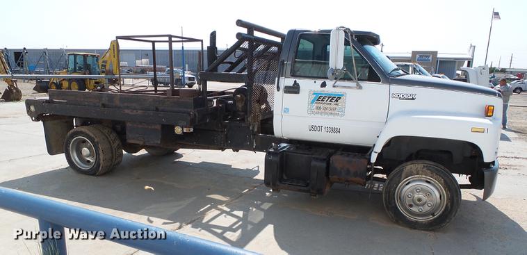 image for item DD5840 1995 Chevrolet Kodiak C5500 flatbed truck