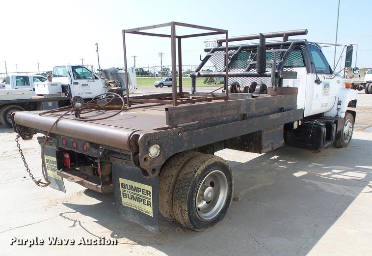 image for item DD5840 1995 Chevrolet Kodiak C5500 flatbed truck