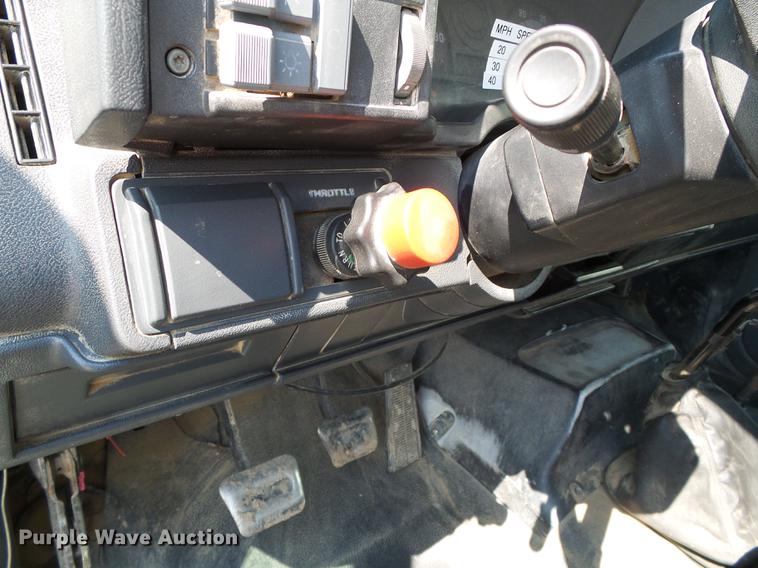 image for item DD5840 1995 Chevrolet Kodiak C5500 flatbed truck