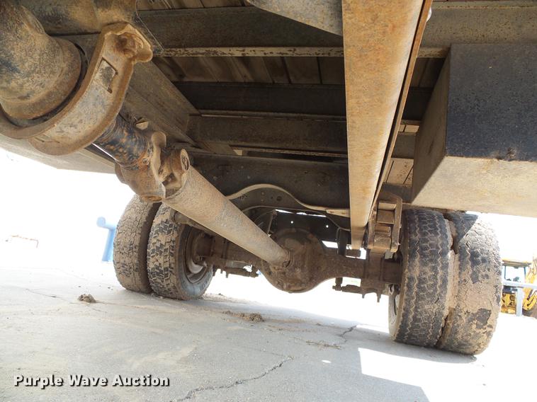 image for item DD5840 1995 Chevrolet Kodiak C5500 flatbed truck