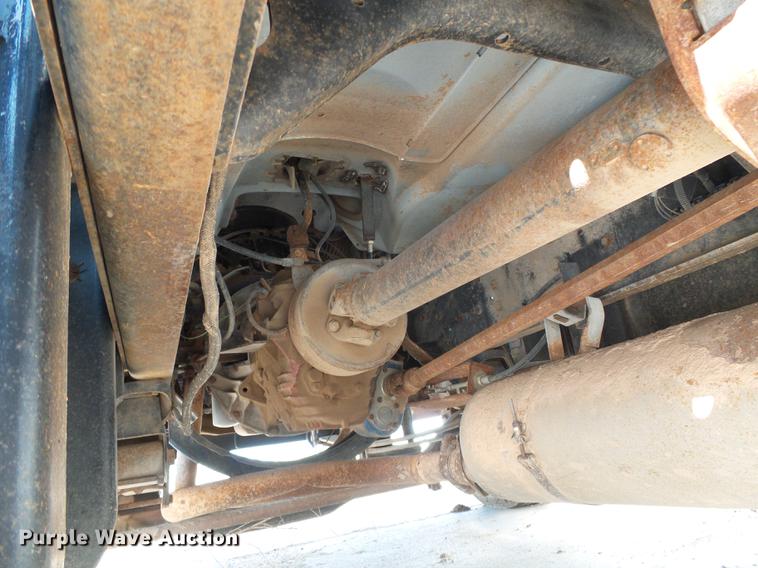 image for item DD5840 1995 Chevrolet Kodiak C5500 flatbed truck