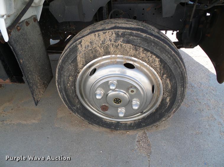 image for item DD5840 1995 Chevrolet Kodiak C5500 flatbed truck