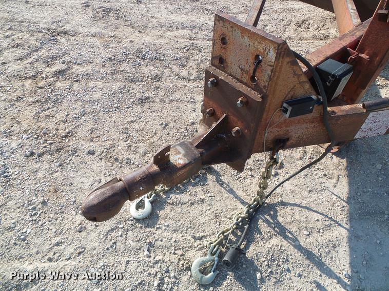 image for item DD5851 1995 Belshe T-2 equipment trailer