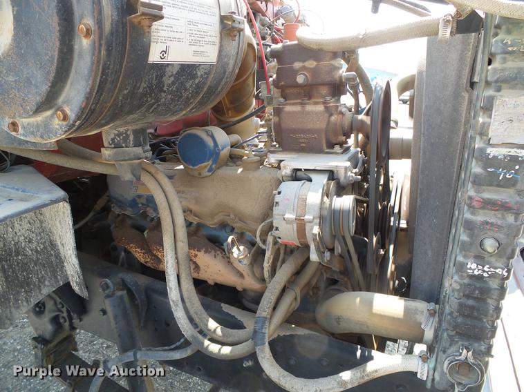 image for item DD5852 1975 Ford 8000 flatbed truck