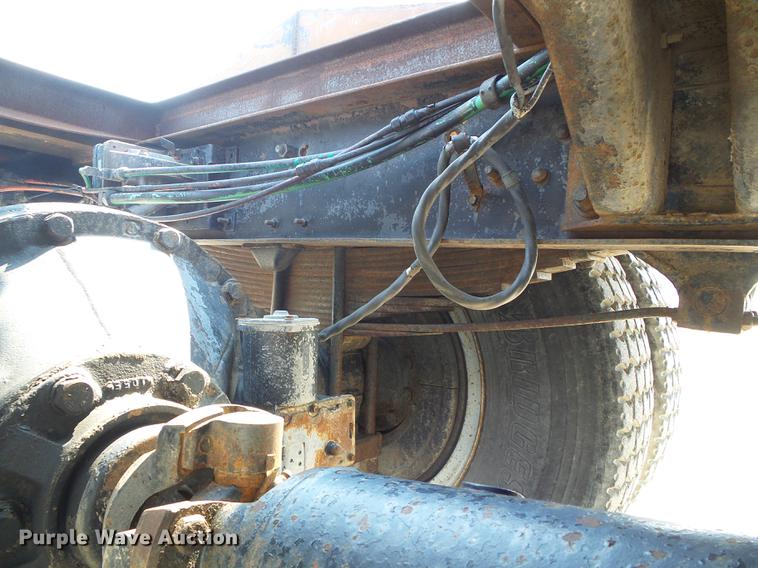 image for item DD5852 1975 Ford 8000 flatbed truck