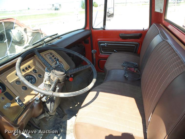 image for item DD5852 1975 Ford 8000 flatbed truck